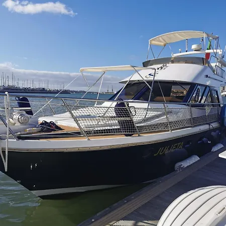 The Sailor Charter Bateau-hôtel *