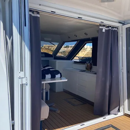 The Sailor Charter Bateau-hôtel *